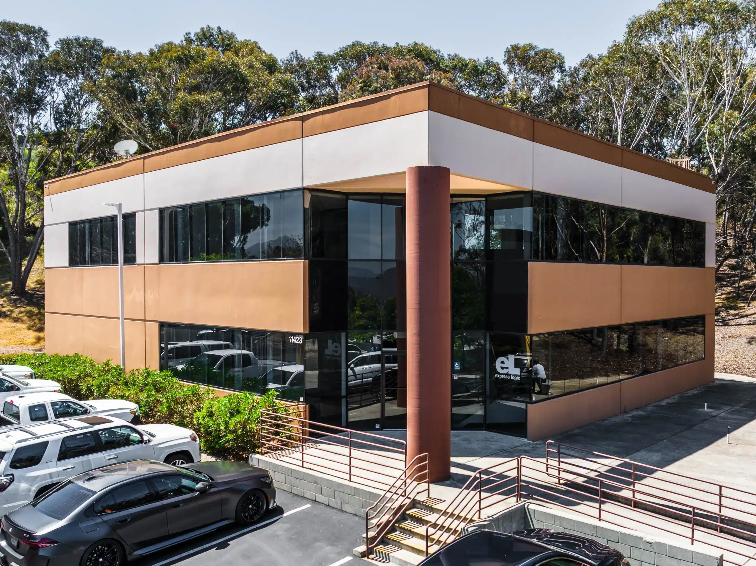 Lamie Montadura Lamie Office Building